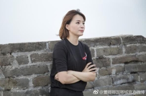 美腰美腹的简陋瑜伽手脚
